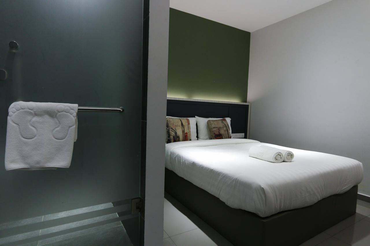 Hotel 99 Kota Kemuning Shah Alam Bagian luar foto