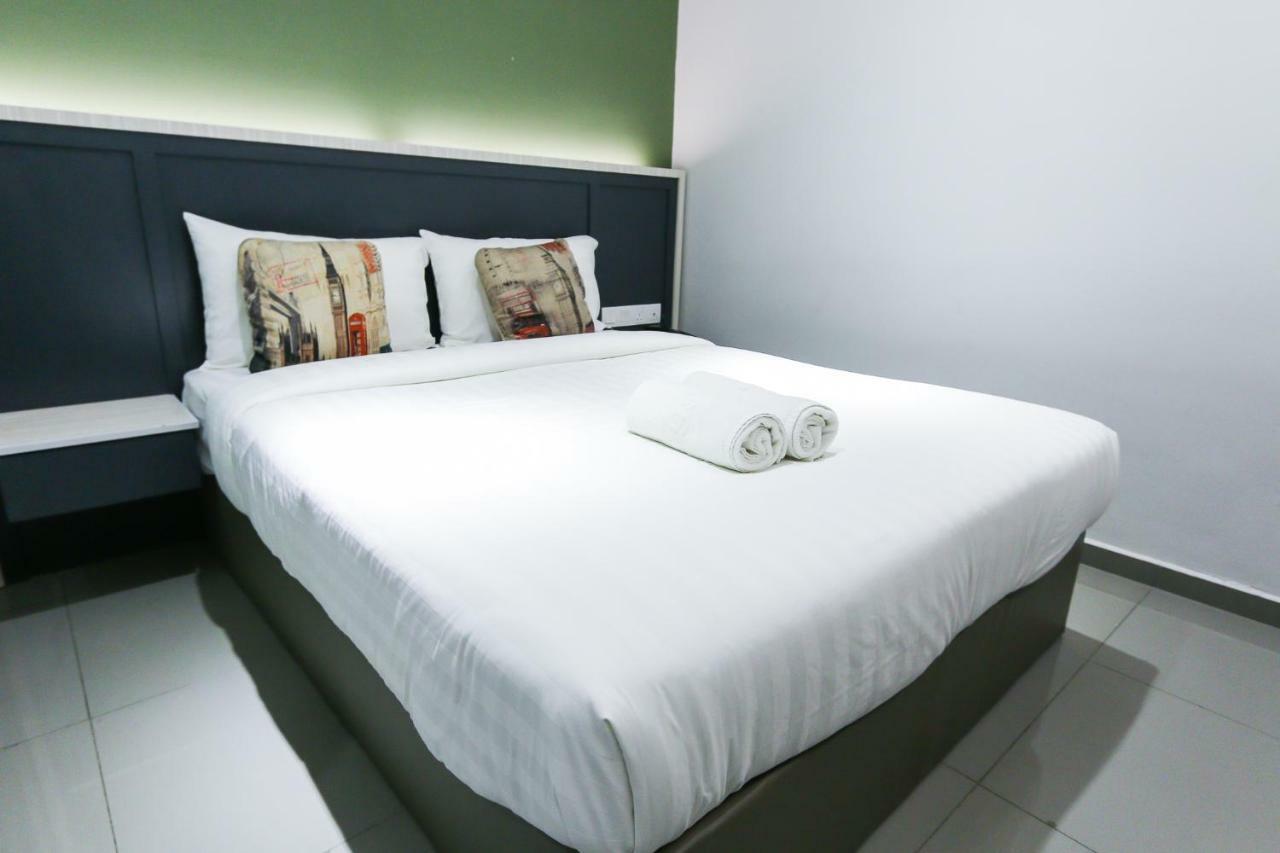 Hotel 99 Kota Kemuning Shah Alam Bagian luar foto